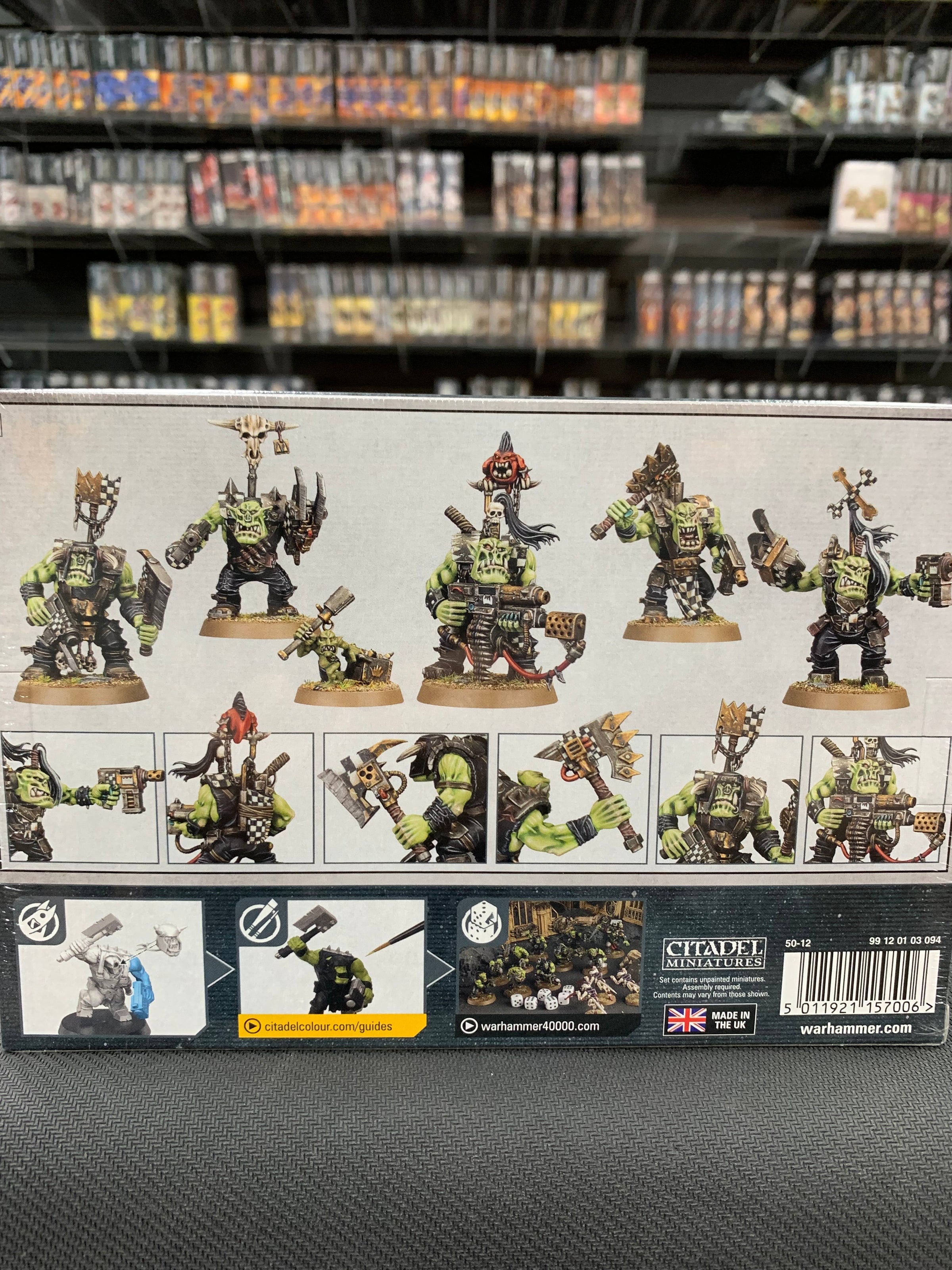 Warhammer 40,000 Ork Nobz Miniatures - 5 Multi-Part Plastic Figures, Unpainted & Unassembled